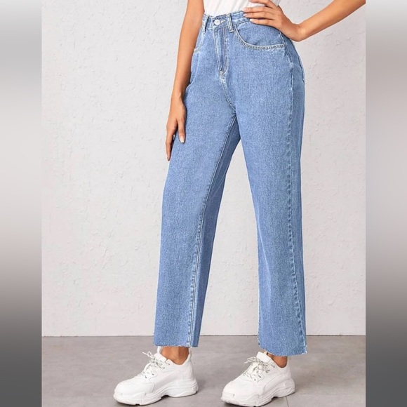 SHEIN Bleach Wash High-Rise Baggy Jeans in Medium Wash - Picture 8 of 8